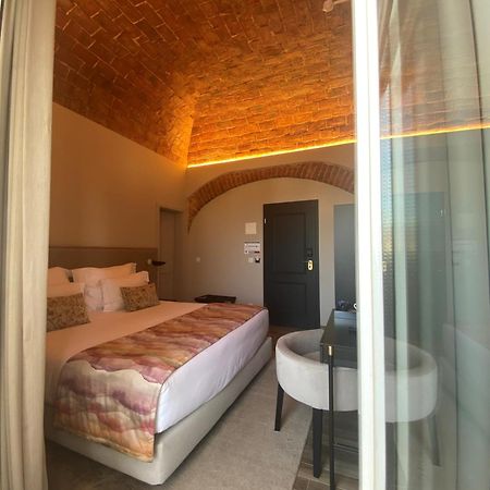 Lilases Boutique House & Garden Mora Bagian luar foto