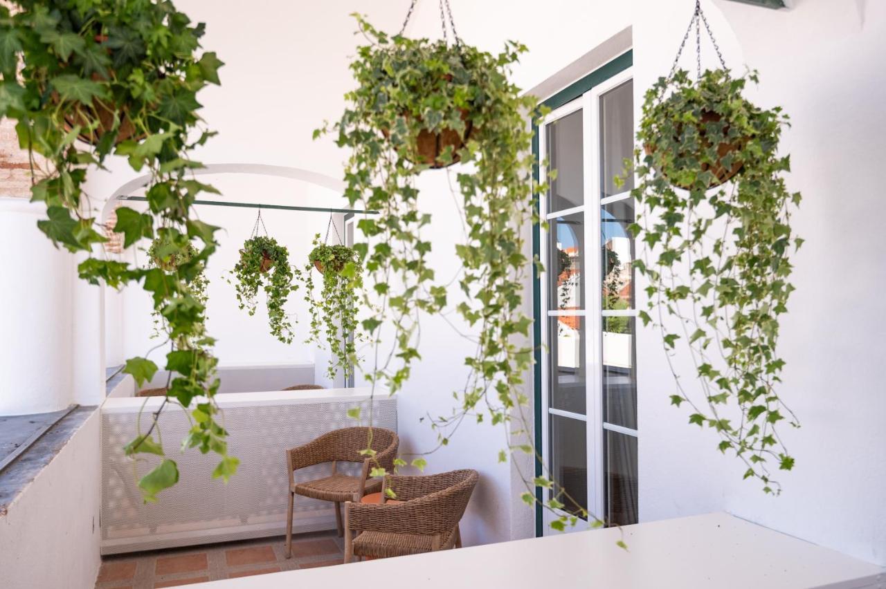 Lilases Boutique House & Garden Mora Bagian luar foto