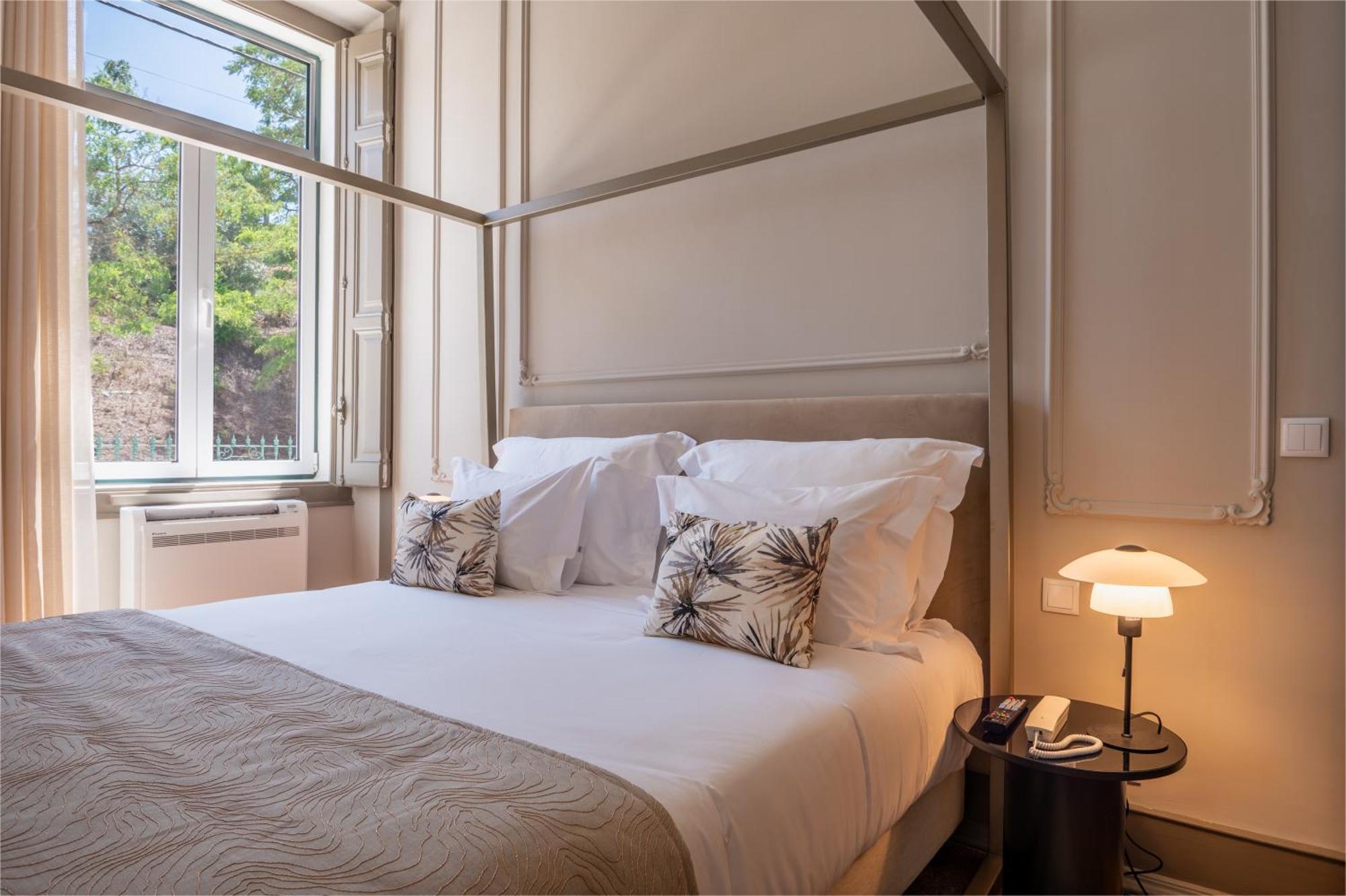 Lilases Boutique House & Garden Mora Bagian luar foto